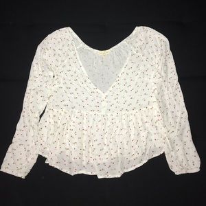 L.A. Hearts long sleeved flower v-neck top